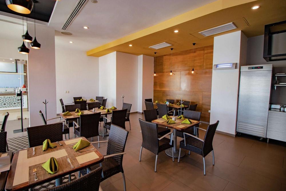 Pacific Palace Beach Tower Hotel Mazatlan Dış mekan fotoğraf