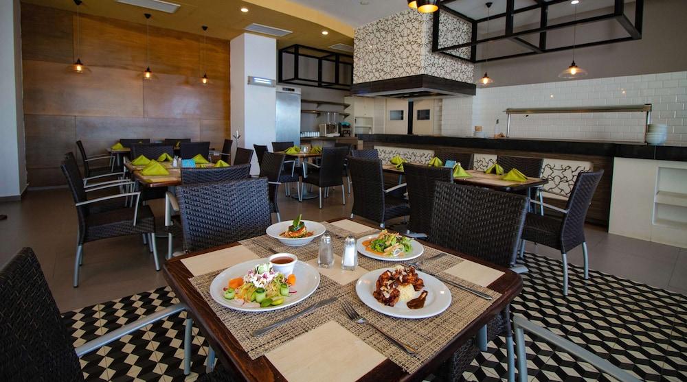 Pacific Palace Beach Tower Hotel Mazatlan Dış mekan fotoğraf